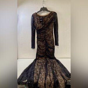 Carmen Marc Valvo Black and Gold Long Sleeve Gown NWT size 2